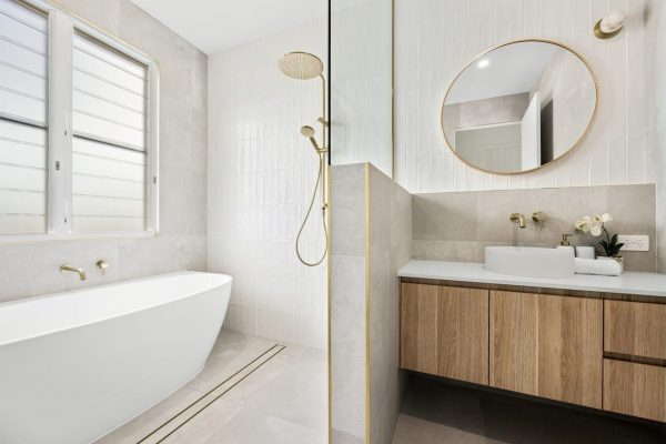 Coastal bathroom styling