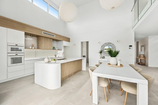 Coastal style dining Coastal style dining